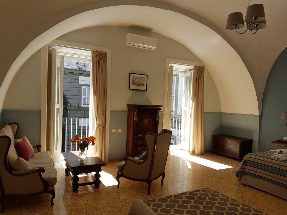 Aragonese Luxury Rooms Naples Extérieur photo
