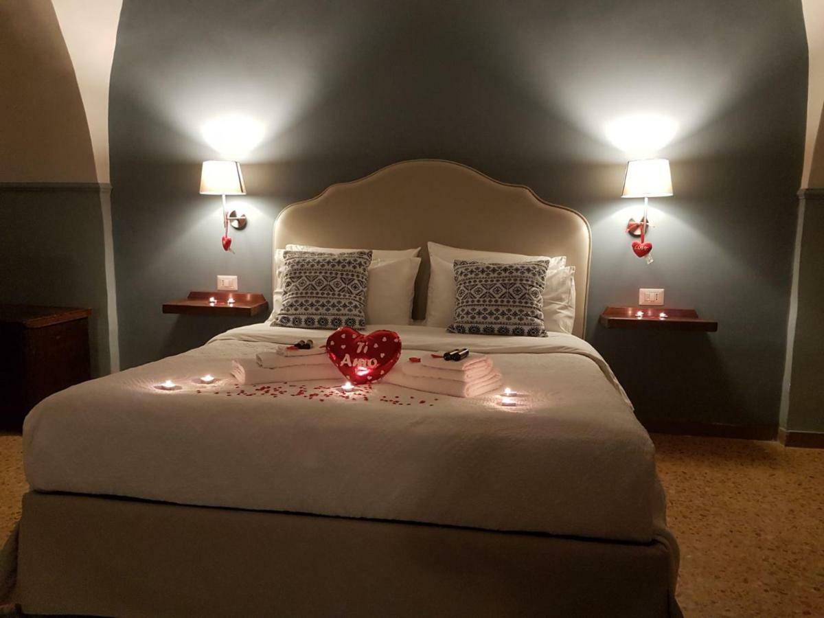 Aragonese Luxury Rooms Naples Extérieur photo