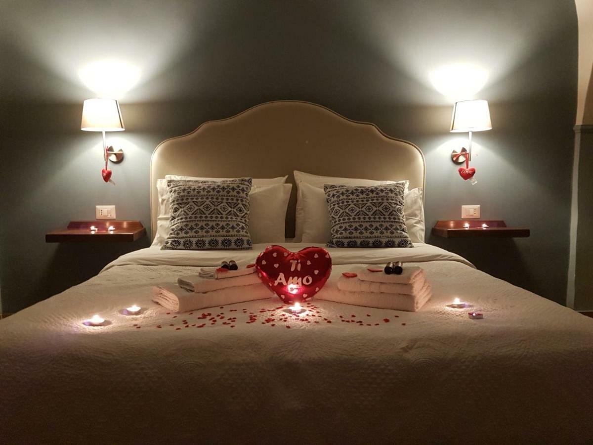 Aragonese Luxury Rooms Naples Extérieur photo